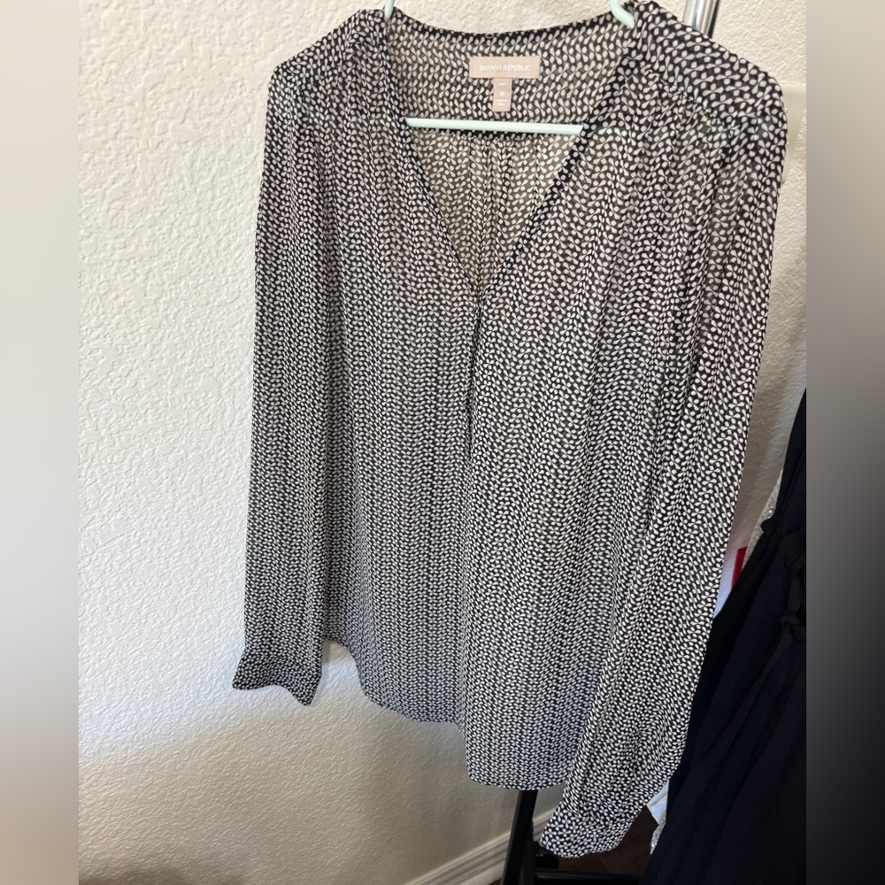 Banana Republic Black and White Geometric Blouse